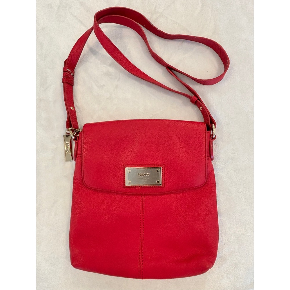 DKNY Donna Karan New York Pink Pebbled Leather Crossbody Flap Bag Messenger